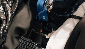 “百合欧皇子：小玉的走光小偏差，呃，旗袍超赞！”写真图册