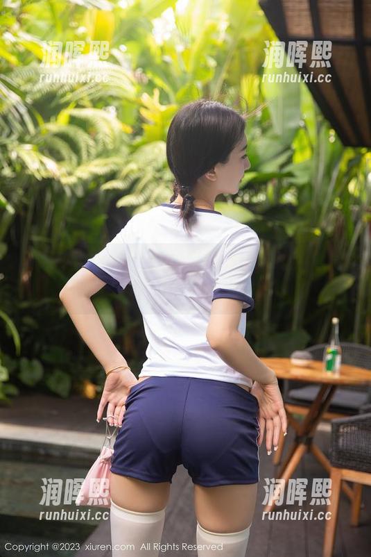 秀人网-Miko酱 秀人网 - Miko酱的肉丝美图,让我偷偷记下了这种别样的味道!