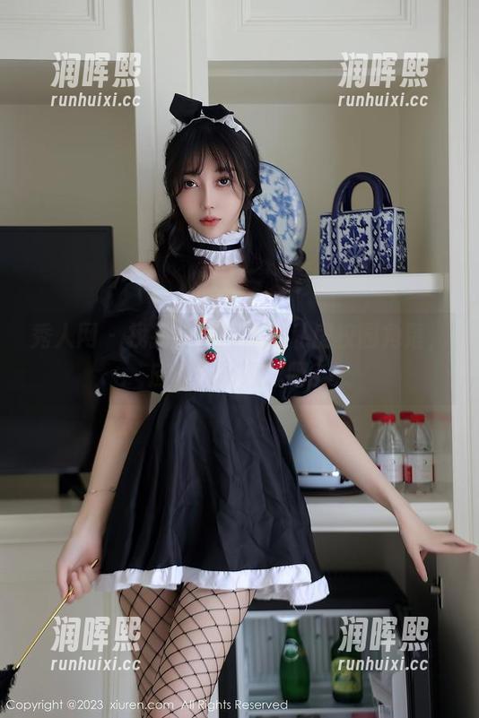 秀人网-小肉肉咪 秀人网 - 找找小肉肉咪的私房校园角落,应该很有意思吧?
