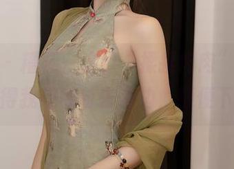 秀人网 – 糟糕，这组“揉揉肉肉”泳衣写真看得我想随时去海边，顺便下载！