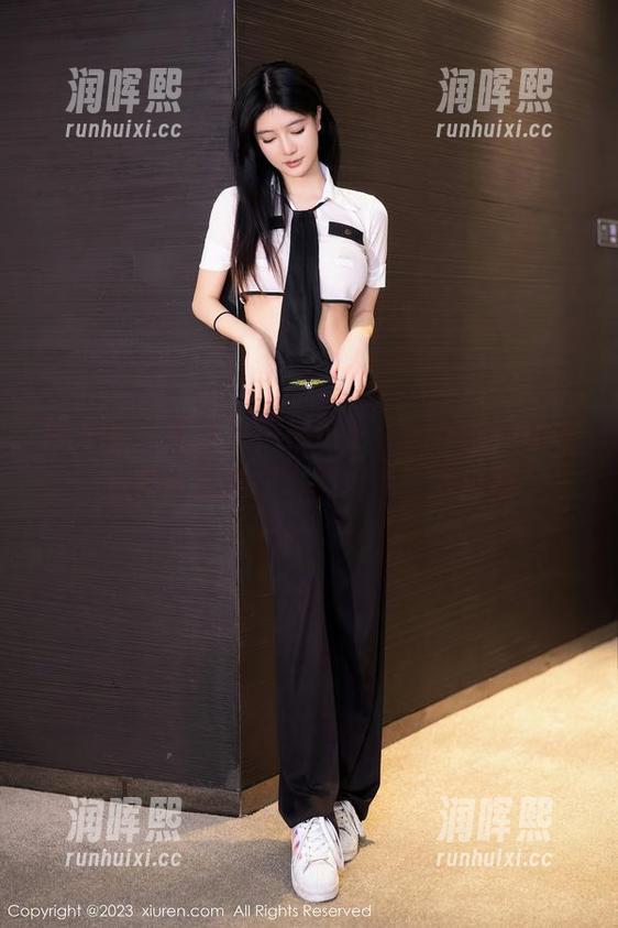 秀人网-杨晨晨Yome 秀人网 - 高清看到停不下,杨晨晨Yome的黑丝美腿根本别提了,太过瘾