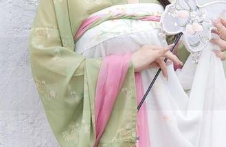 秀人网 – 龙泽美曦短裙下的每一寸，都是值得下载的美图。