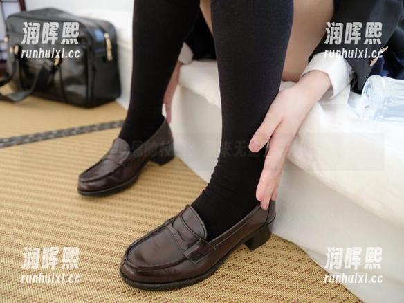 紧急企划-小恩 紧急企划 - 小恩的校服:原来无圣光也能这么迷人