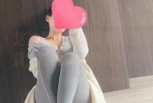 微密圈 – 这次紫色哒豚豚的精选写真、新货，酸甜苦辣都在里面