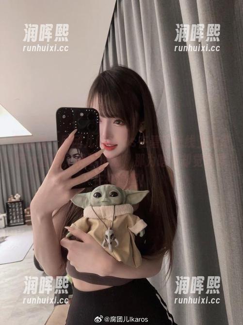腐团儿Ikaros 图集贷:腐团儿Ikaros在碧蓝航线上的奇葩大冒险,明明是舰,那为啥我却觉得像在打渔呢!