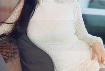 花漾show – 不得不服，艾栗栗栗栗栗栗吖在线，长腿原图直接打脸短腿星人。