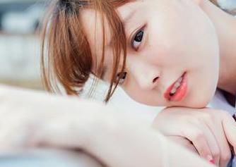菠萝社 – 猫九酱Sakura：少女的原图，和我的早晨一样没睡好！