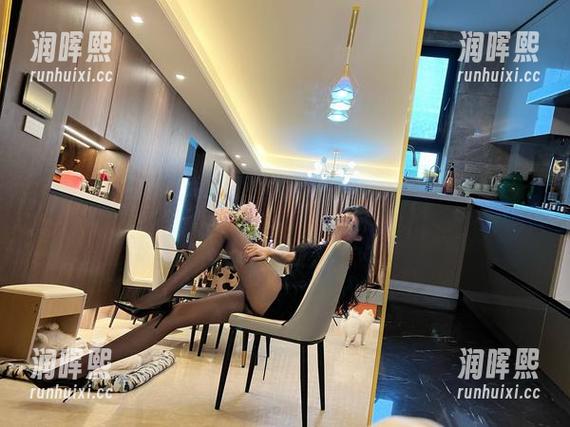 葛征 微密圈 - 葛征JK百褶裙合集:每一条都好像在跟我说,“买我啊,穿上会很可爱哦!”