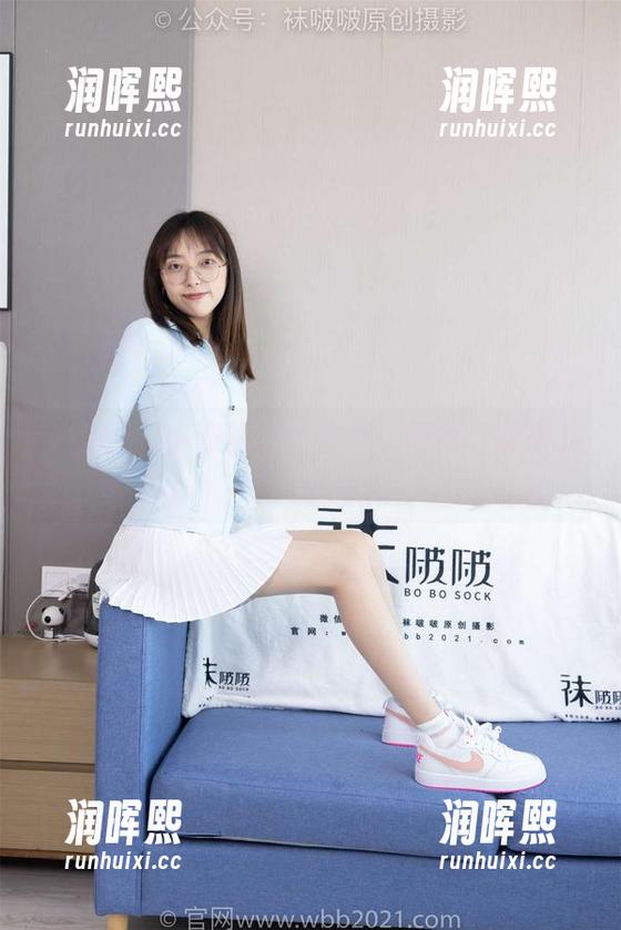 袜啵啵-小安 袜啵啵 - 小安的最新图册:肉丝与友谊的微妙距离!