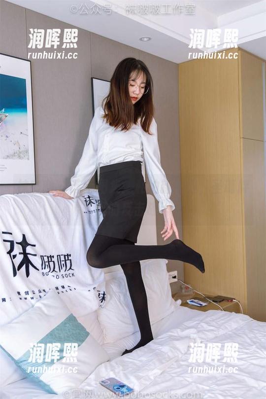 袜啵啵-芝士 袜啵啵 - 芝士图集:私拍新境界,圣诞胖机的反击战!
