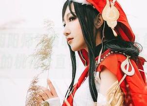 说好的阴阳师气质呢？许多鱼鱼鱼让原图里的桃花妖直勾勾跟你对视！