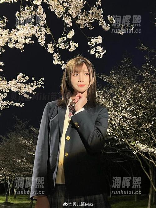 贝儿酱Miki带你逛浴室，这可是真实，无PS的浴滋味！